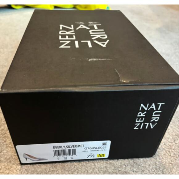 New Naturalizer Women’s Everly Pointed Toe Pumps, Silver Metallic Leather 7.5 - Picture 3 of 6